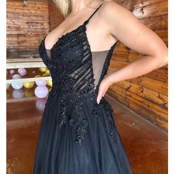 Sparrow Bridal Black Wedding Dress - Picture 3 of 7